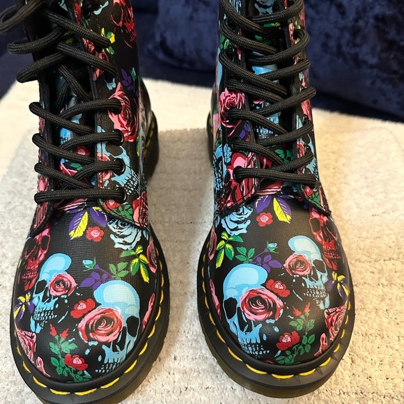 NEW Dr Martens 1460 Pascal Rose Floral Skull Limited Edition - Picture 9 of 15